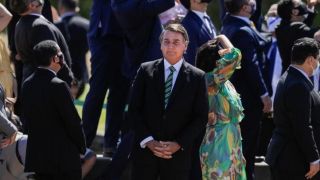 Bolsonaro nega perdão de dívidas de igrejas, mas sugere a queda do veto