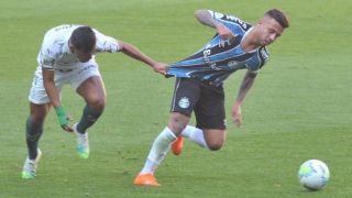 Grêmio sai de novo no prejuízo e apenas empata com Palmeiras