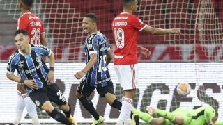 Grêmio vence Inter por 1 a 0 na Libertadores e chega a 10º Gre-Nal invicto