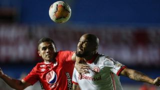 Inter supera expulsão e empata com América de Cali, mas adia avanço na Libertadores