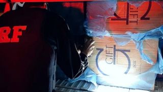 Polícia Rodoviária Federal apreende 30 mil cigarros paraguaios contrabandeados em Guaíba
