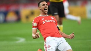 Inter vence o Athletico-PR no Beira-Rio e retoma a segunda colocação do Brasileirão