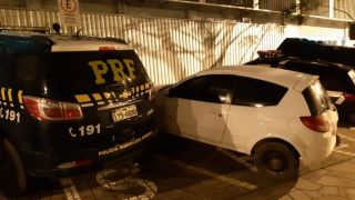 Após acidente, Polícia Rodoviária Federal prende motorista embriagado e sem habilitação em Eldorado do Sul