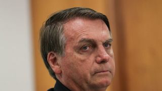 Bolsonaro afirma que senador flagrado com dinheiro na cueca não faz parte do governo