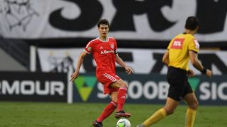 Rodrigo Dourado faz primeiro jogo como titular após lesão