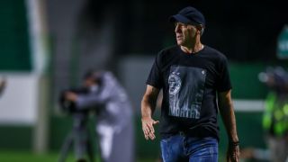 Satisfeito, Renato valoriza atuação da equipe mesmo sem gols: ”Um ponto está bom”