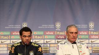 Com Tite, faixa de capitão da seleção brasileira vai do êxito do rodízio ao desgaste da troca