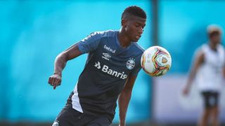Retornando ao Cruzeiro, Orejuela agradece e se despede do Grêmio nas redes sociais