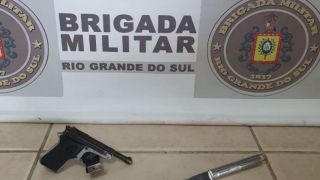 Homem é preso em flagrante por porte ilegal de arma no Bairro Bom Sucesso em Camaquã