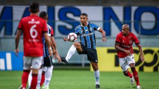Em sua estreia no Gauchão, o Grêmio goleou o Brasil de Pelotas por 4 a 1