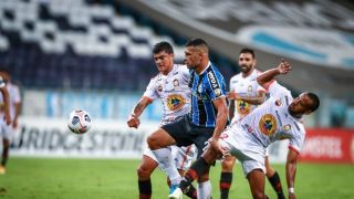 Em sua estreia na pré-Libertadores, o Grêmio goleou o Ayacucho por 6 a 1 na Arena