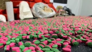 Polícia apreende R$ 125 mil em drogas que seriam vendidas em festas clandestinas no feriado de Páscoa no Rio Grande do Sul