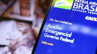 Caixa Econômica Federal paga a primeira parcela do auxílio emergencial a nascidos em abril