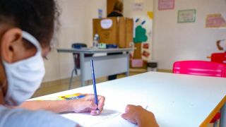 Governo gaúcho publica decreto que permite a cogestão para a educação na bandeira preta