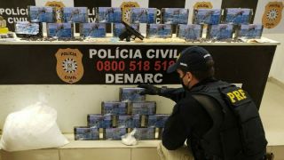 Polícias estouram depósito, prendem traficantes, apreendem drogas, arma e veículos em Caxias do Sul e São Leopoldo