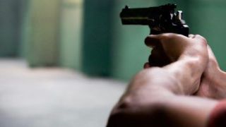 Casal é assassinado e filho é atingido por disparos
