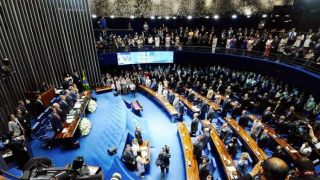 Comissão do Senado aprova projeto que antecipa feriados para segunda-feira