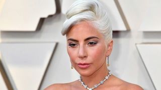 Lady Gaga revela em entrevista que engravidou após estupro aos 19 anos