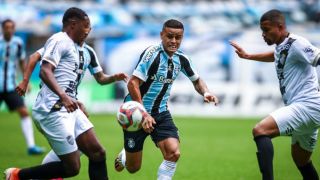 Grêmio é bicampeão da Recopa Gaúcha ao vencer o Santa Cruz por 3 a 0