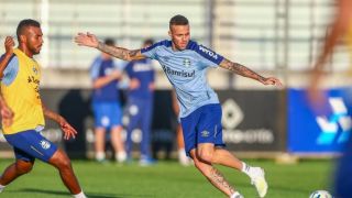Sem Michel e Rômulo, mas com Luan, Grêmio faz último treino antes de enfrentar o Fortaleza