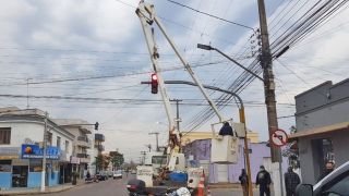 Semáforos da avenida Bento Gonçalves e avenida Olavo Moraes passam por sincronização – Camaquã