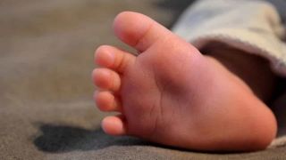 Mulher que arremessou bebê pela janela de ônibus é denunciada por tentativa de homicídio triplamente qualificado no RS