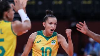 Buscando liderança do Grupo, Brasil enfrenta Japão no vôlei feminino