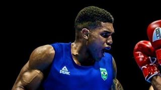 Abner Teixeira garante a primeira medalha para o Brasil no boxe em Tóquio