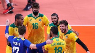 Brasil leva virada da Rússia e vê sonho do ouro ruir no vôlei masculino