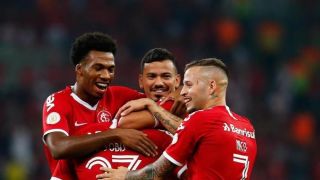 Inter vence o Bahia por 3 a 1 e entra no G-4 do Brasileirão