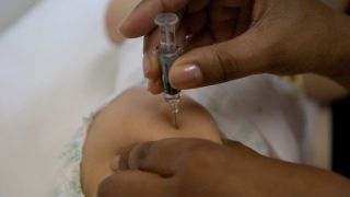 Sarampo, rubéola e pólio estão entre as doenças evitáveis com a vacinação de crianças no RS