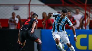 Grêmio perde de 2 a 0 para o Atlético-GO e continua na vice-lanterna do Brasileirão