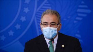 Ministro da Saúde diz que o Brasil vai doar vacinas contra o coronavírus para países pobres