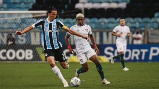 Grêmio vence o Fluminense por 1 a 0 e mantém viva possibilidade de permanência na série A do Brasileirão