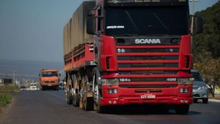 A partir desta sexta-feira, motoristas de caminhões e ônibus sem exame toxicológico pagarão multa