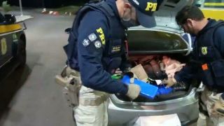 Casal de traficantes é preso com 52 quilos de maconha