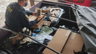 Mercadorias ilegais avaliadas em mais de R$ 15 milhões são apreendidas em rodovia federal gaúcha