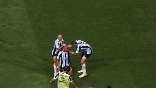 Mancini se anima com vitória do Grêmio e mantém esperança de evitar queda: “Muito confiante”