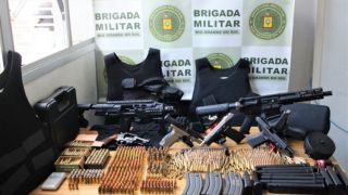 Brigada Militar prende homem com grande quantidade de armas e munições em Canoas