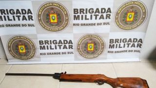Brigada Militar prende indivíduo com arma de pressão modificada
