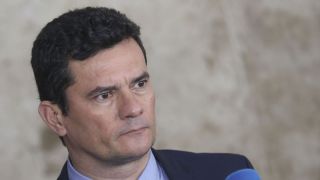 “Canalha é quem roubou o povo brasileiro durante anos”, diz Sérgio Moro após ataques de Lula