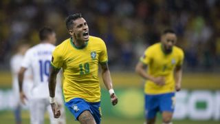 Brasil goleia o Paraguai sem dificuldades pelas Eliminatórias da Copa do Mundo