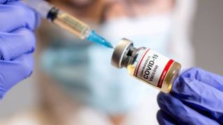 Vacinação contra a Covid-19 de crianças e adolescentes está sendo feita conforme disponibilidade de doses