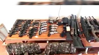 Polícia prende assaltantes e recupera 62 armas roubadas