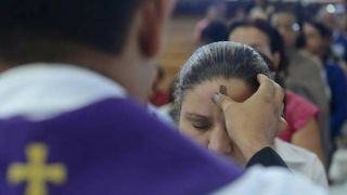 Santuário Nossa Senhora de Czestochowa celebra missa nesta Quarta-feira de Cinzas