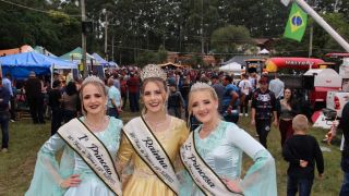 Recorde de público marcou o Domingo da 36ª Festa do Fumo e 13ª Agrifest Afubra de Chuvisca