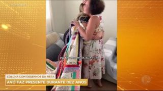 Avó faz colcha com desenhos da neta e viraliza nas redes sociais