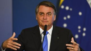 Bolsonaro diz que a Petrobras pode quebrar o Brasil por aumentos do diesel