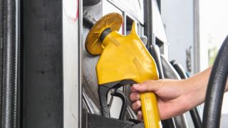 Projeto que permite bombas de autosserviço em postos é rejeitado