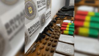 Homem é preso em flagrante com drogas e arsenal de armas em Camaquã